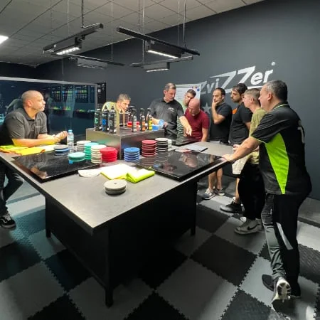 Ensayos en mesa en curso Zvizzer