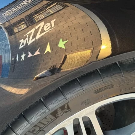 Reflejos después de haber pulido y protegido con Zvizzer